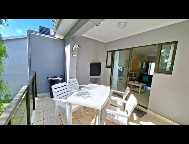2 BEDROOM APARTMENT FOR SALE IN HARTENBOS